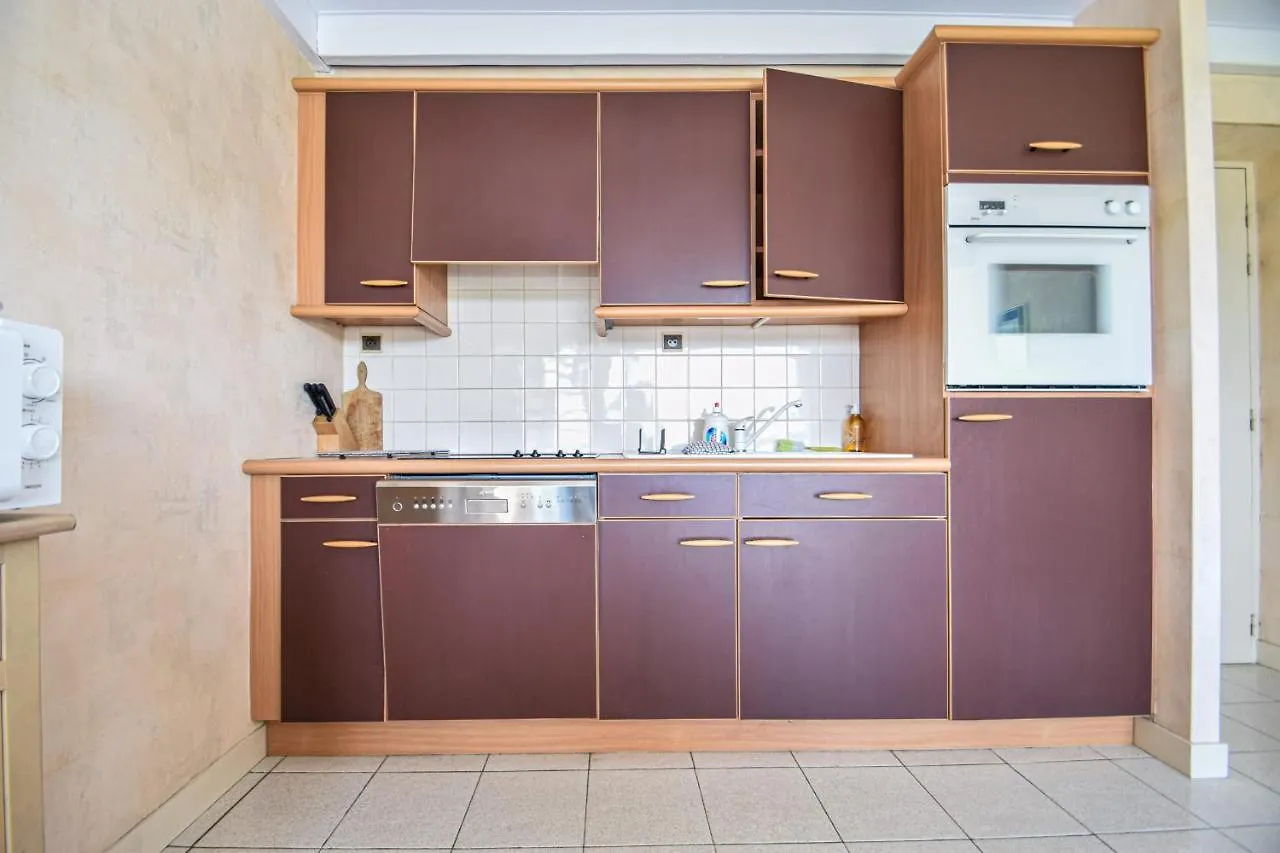 Appartement 6 Pers Proche Plage 150M Vue Mer Box Voiture Dinard 0*,  France